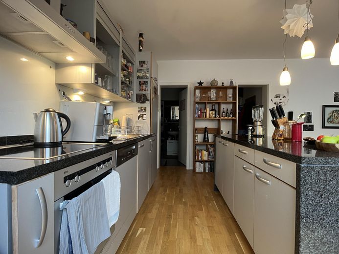 Provisionsfrei: Wunderschöne, ruhig gelegene Dachterrassenwohnung in Frankfurt Bornheim – Foto 7