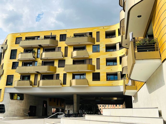 **Hochwertige 3-Zi.-Neubauwhg. mit EBK, 2 Bädern, Balkon und Rheinblick, direkt am Zollhafen** – Außenansicht II