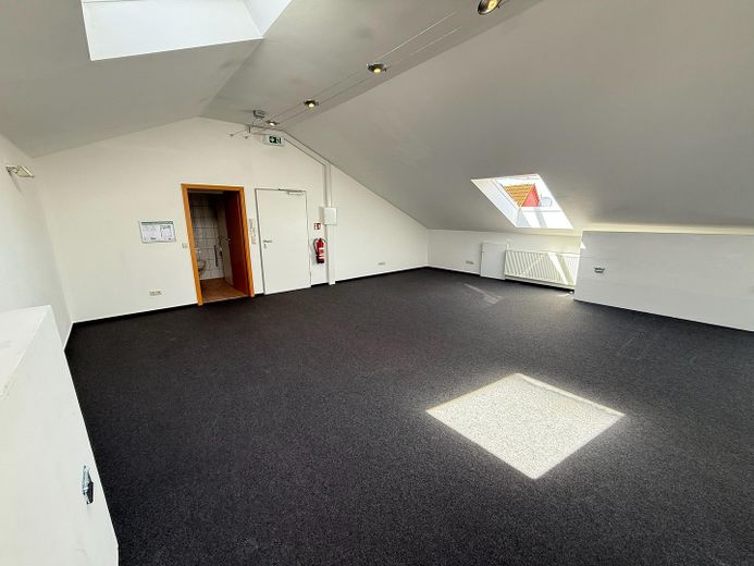 Klimatisierte Büro- Gewerbefläche (ca. 75 m²) in Innenstadtlage Groß-Umstadt – Parkplätze vorhanden – Foto 8