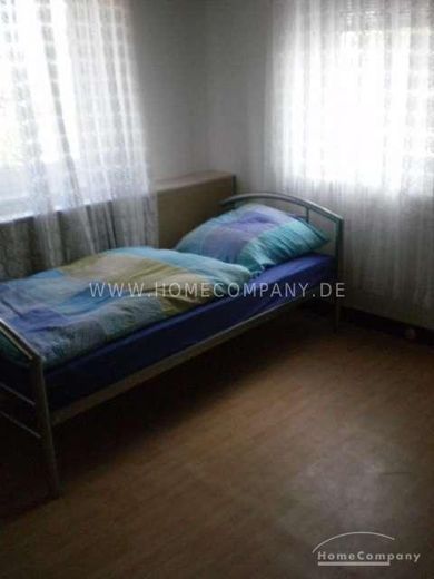 Isernhagen, Modernize edilmiş, eşyalı 3 odalı şirket dairesi, büyük otopark, mangal ve bahçe kullanımı, 6 kişiye kadar – 8260c48a3507fb09c797d4327618c5a61ae384ca.jpg
