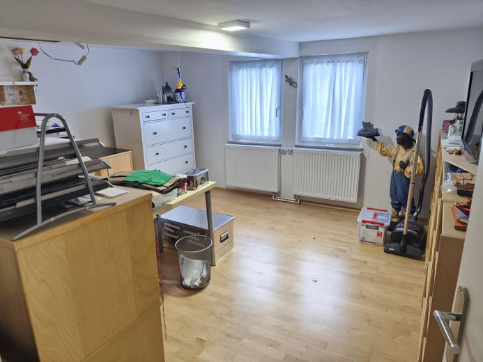 Na sprzedaż uroczy dom jednorodzinny ze stodołą i pomieszczeniami gospodarczymi w sercu 61239 Ober-Mörlen – Photo 15