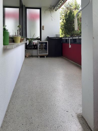 Gepflegte Eigentumswohnung in Puchheim/Bahnhof – Balkon lange Front