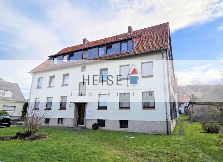Vermietetes 6-Familienwohnhaus mit Garagen in ruhiger Wohnlage - Delligsen – Heise Immobilien - www.immobilien-heise.de