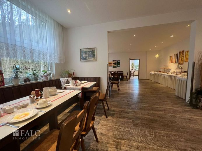Traditionsreiches Hotelanwesen im Herzen des Thüringer Waldes - modernisiert und vielseitig nutzbar – Restaurant "Parkblick"