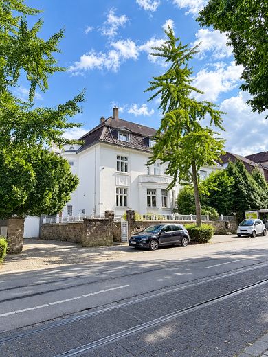 Gepflegte Büroeinheit in zentraler Lage von Mülheim an der Ruhr – Büro in dieser Alstadtvilla