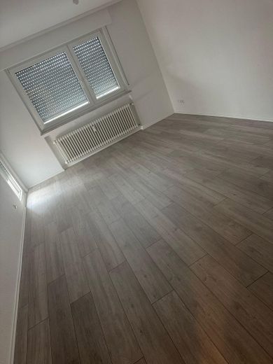 Renovierte 2-Zi-Whg in zentraler Lage von Frankfurt-Bergen Enkheim Stellplatz inklusive – Foto 9