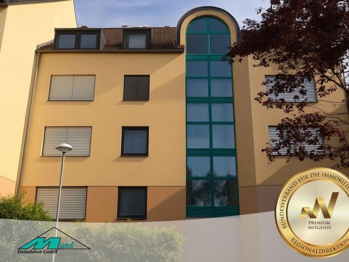 sofort beziehbare 2 Zimmer Wohnung neu renoviert inkl. Aufzug Balkon und Garage – Foto 1