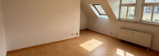 Günstige DG 2-Zimmer mit Wanne und Laminat in guter Lage! – PHOTO-2026-05-04-10-29-22_4