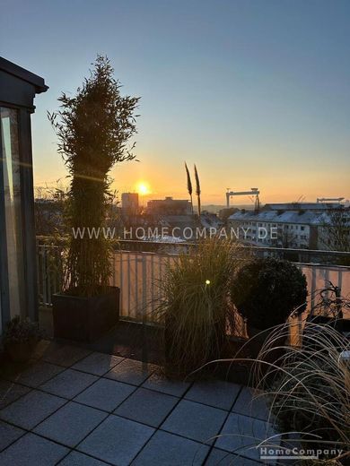 Maisonette centrale, luminosa e aperta con vista sui tetti di Kiel - un'oasi nella città. – 3380e5c1874c016856dee84b9cede22bd4c69d37.jpg