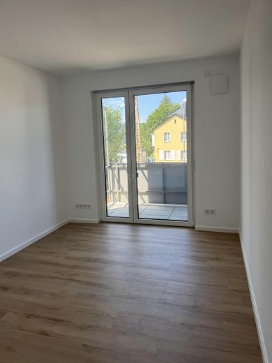 Möbliertes 1-Zimmer-Apartment mit Küche und Balkon (Erstbezug) – Wohn-/Schlafzimmer 2