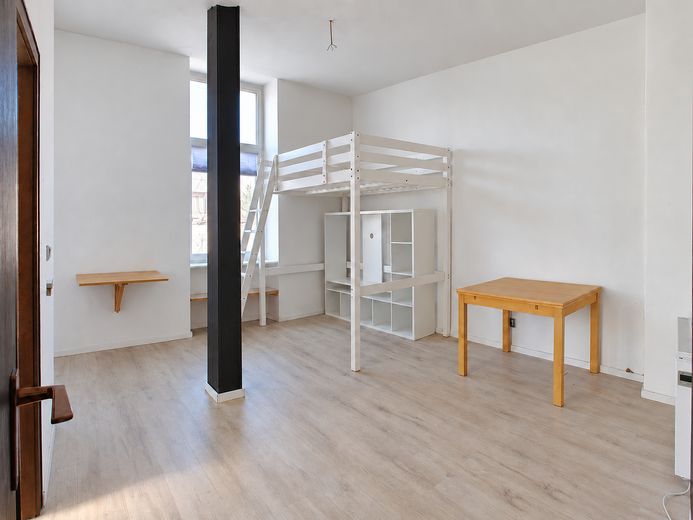 Uerdingen'de 1 odalı daire – 33,8 m², hemen boş – Wohn- und Schlafraum