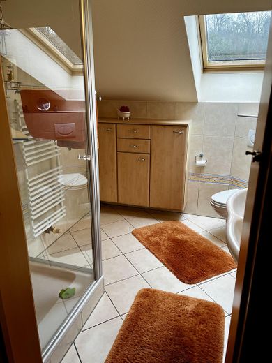 Einfamilienwohnhaus in Schwerte Westhofen (energetisch saniert) – Badezimmer OG