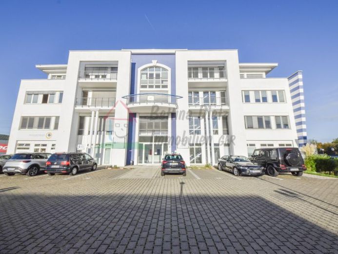 KOMİSYONSUZ! DIETZ: Großwallstadt'ta 2. katta 8 ofis odasında 400 m² - Hemen boş! – Fotoğraf 1