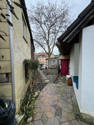 PRECIO REDUCIDO: Dos terrenos con tres casas y potencial de desarrollo – Foto 12