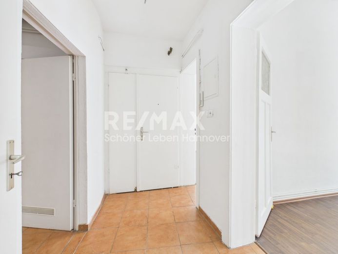 Helle Altbauwohnung mit EBK im 1. OG – Eingangsbereich-PR0122-STILL009