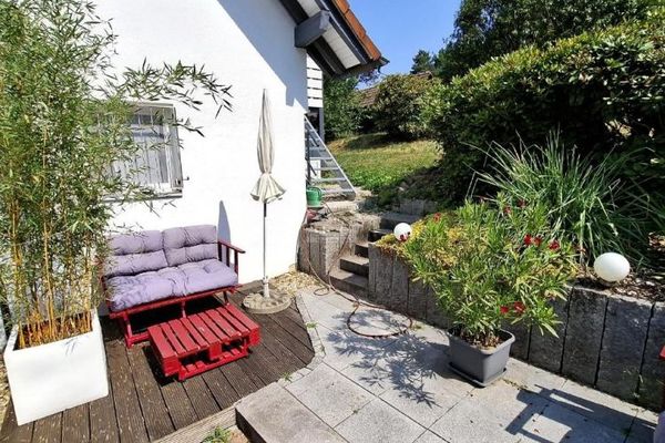 Freistehendes Traumhaus nahe Feldern und Wiesen