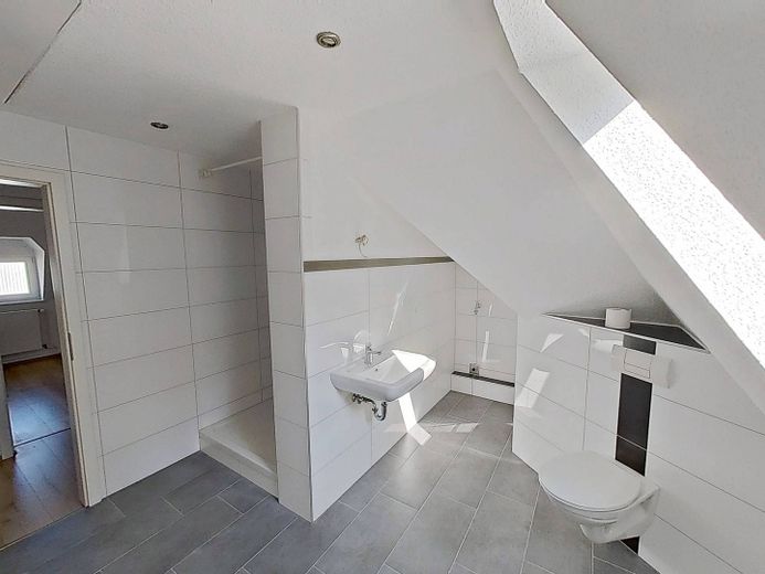 2-кім. кв. із садом - Затишне житло серед зелені – Ansicht II: Badezimmer
