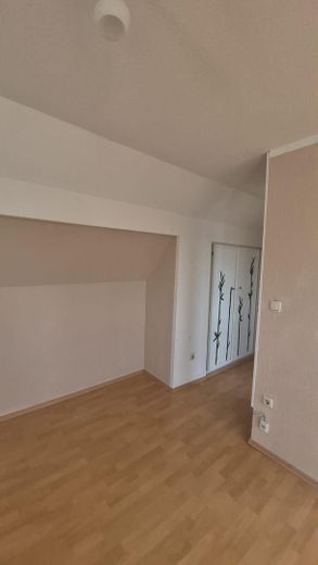 3 Familienhaus zu verkaufen – DG