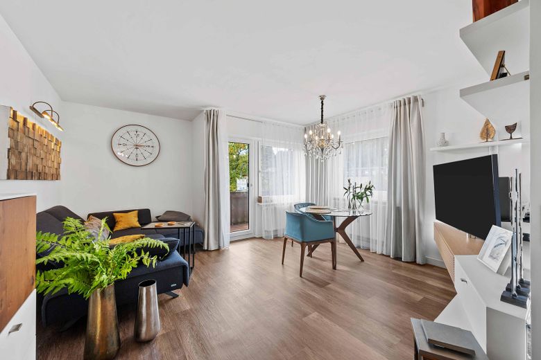 2 Zi. Eigentumswohnung in unmittelbarer Nähe zur Caracalla Therme im Zentrum von Baden-Baden – Wohnen / Essen
