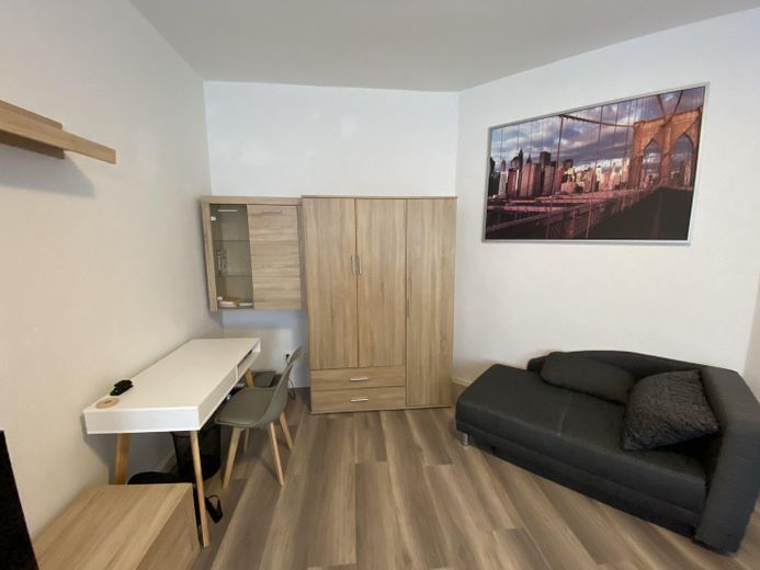 Oase in frisch renoviertem Design Apartment mit Einbauküche inkl. WLAN in TOP zentraler Lage – Foto 2