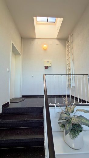 Treppenhaus zur Wohnungstür