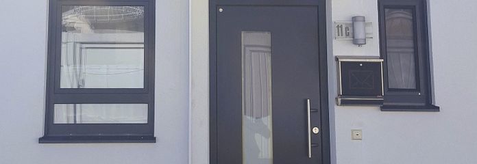 Таунхаус у чудовому стані, у тихому місці, світлий і сонячний, енергетичний клас A, без комісії – Eingangsbereich