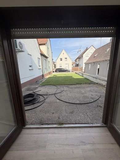 Kernsaniertes, Haus inklusive zweier Stellplätze und Garten – Foto 9