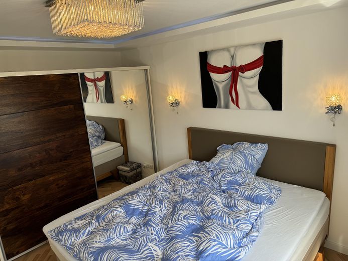 Schlafzimmer (sanierte Wg.)