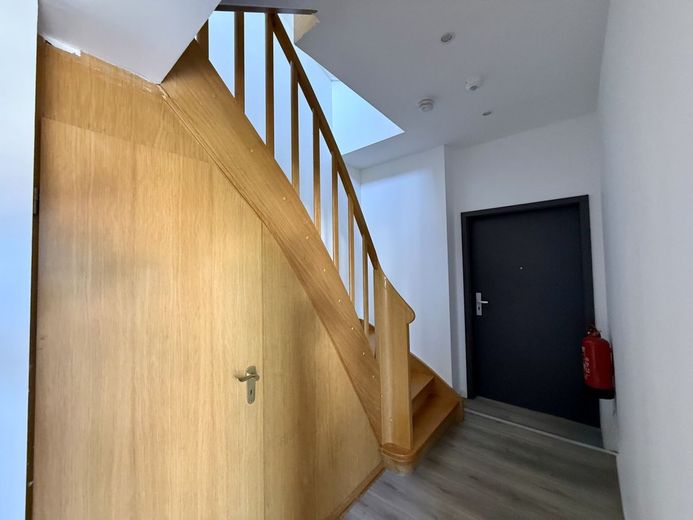 Fröndenberg-Dellwig: Exklusives Zweifamilienhaus - Naturverbundenes Wohnen nahe der Ruhr-Auen! – Hausflur Erdgeschoss