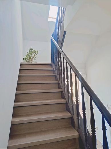 شقة من غرفتين، مدفأة، مطبخ مجهز / 790 EUR شامل التدفئة – Eingangsbereich