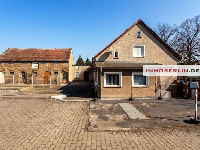 IMMOBERLIN.DE - Vielseitiges Ein-/Zweifamilienhaus in attraktiver Lage nahe Berlin – Foto 1