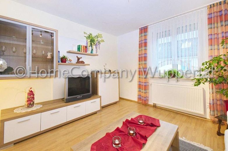 Appartamento moderno con DSL in posizione tranquilla nelle vicinanze del centro di Elberfeld – 494d9964f3c9a000fc1c84d2ea7b395580e1ac73.jpg