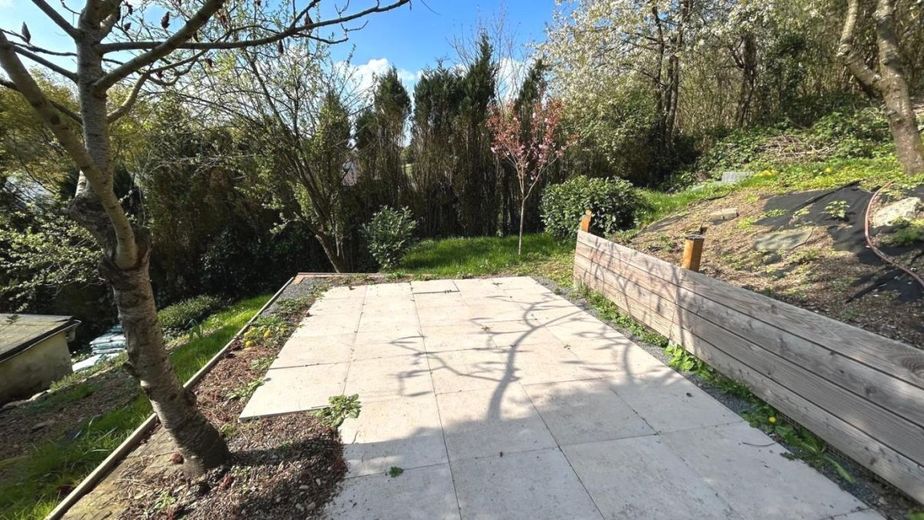 Wohnen mit Ausblick - Einfamilienhaus mit Einliegerwohnung und besonderem Charakter – Gartenterrasse