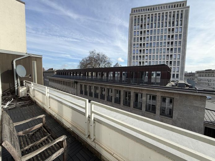 Im Alleinauftrag! Büro mit Terrasse vis a vis zum Gerling Quartier – Terrasse