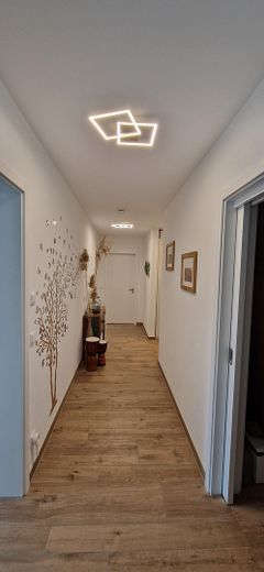 B10 Flur in Richtung Bad