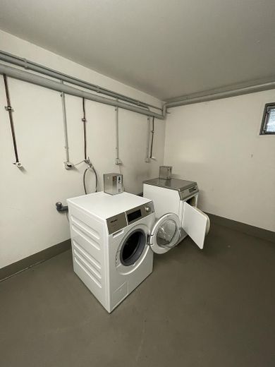 NEU renoviertes Appartement mit großem Balkon und EBK – Waschmaschinenstellplatz
