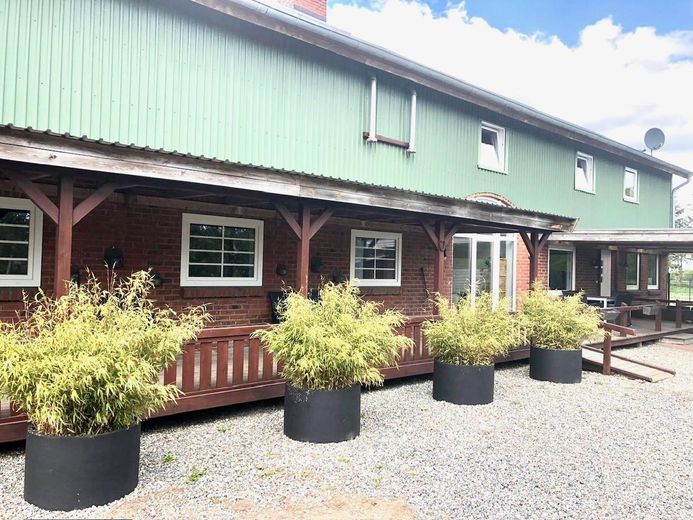 Leben zwischen Land und Meer – Stilvoll modernisierter Resthof – Hausfront