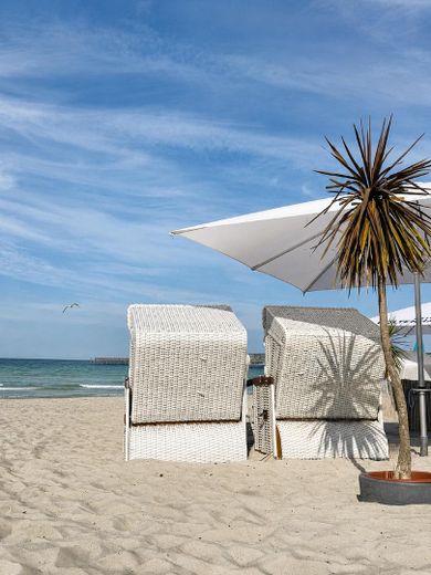 Modernisiertes Einfamilienhaus mit PV-Anlage, neuer Heizung und Traumterrasse – Boltenhagen Strand