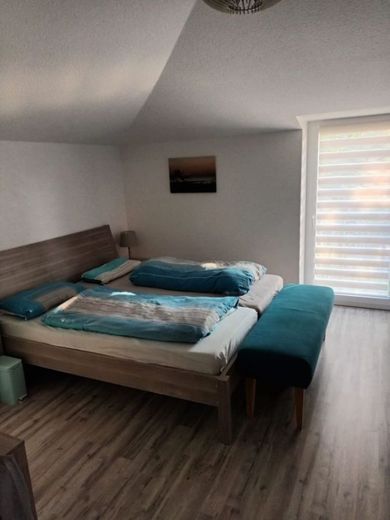Moderne 3-Zimmer-Wohnung in Friedrichsfehn von privat – Schlafzimmer