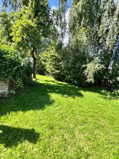 Gut gelegenes Baugrundstück in Travemünde (mit Altbestand) – Garten