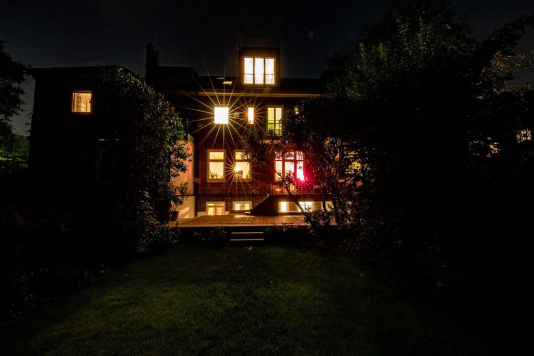 Großzügiges Familienhaus am Stadtpark – Rückansicht