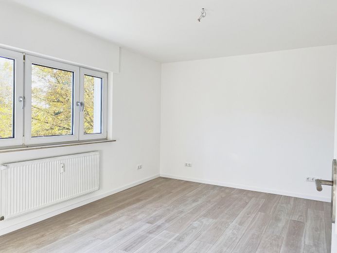 Kernsanierte, exklusive 3-Zimmer-Wohnung in Wiesbaden – Langenbeckstraße 4 – Schlafzimmer