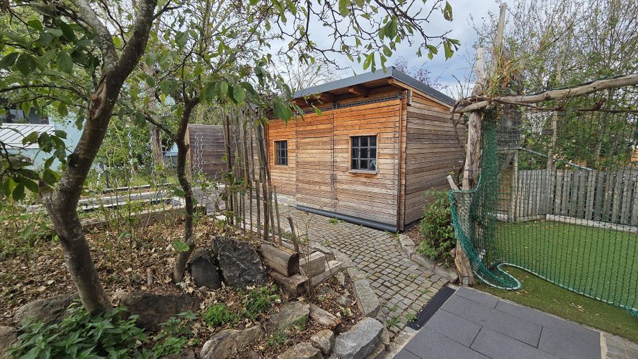 Ampio bungalow con giardino, finiture di pregio e area aggiuntiva opzionale – Gartenhaus