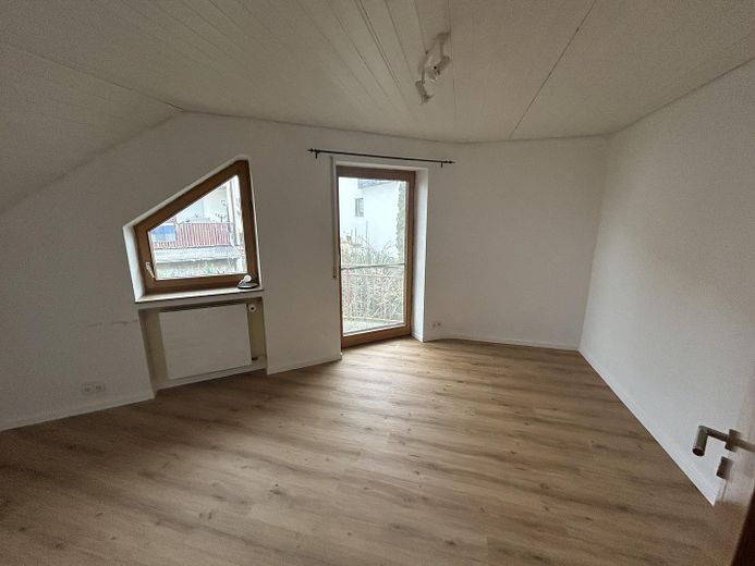 Senden‑Aufheim'de birinci sınıf konumda modernize edilmiş ikiz ev – 140 m² yaşam alanı + büyük ofis - komisyonsuz – Vielseitiges Kinderzimmer 1 