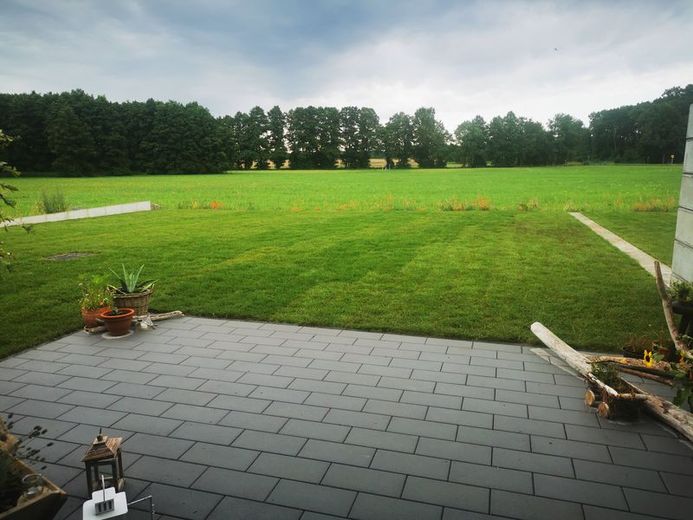 Gepflegter sowie moderner Bungalow mit Terrasse und Garage in Luckau – Foto 3
