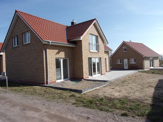 Schönes Einfamilienhaus und Gästehaus auf der Ostseeinsel Poel – Foto 1