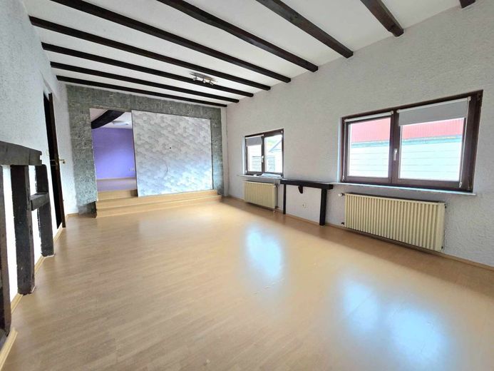 Modernisierter Generationenhof mit viel Platz für Jung und Alt - Photovoltaik inklusive – OG Wohnzimmer