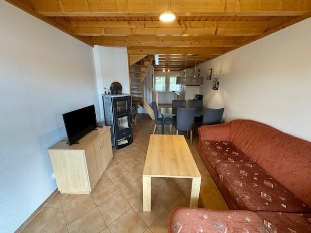Reihenhaus mit eigenem Bootssteg und Garten – Wohnzimmer