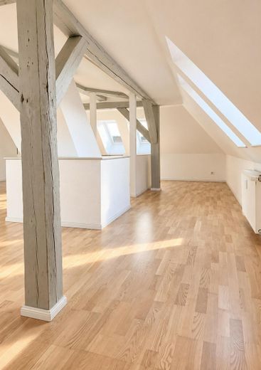Charmante Maisonettewohnung über zwei Ebenen mit besonderem Altbauflair – Foto 17