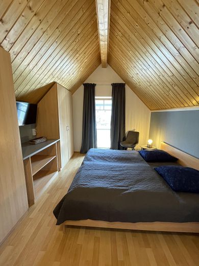 Ferienhaus mit eigenem Bootssteg im Hafendorf Rheinsberg – 1. Schlafzimmer